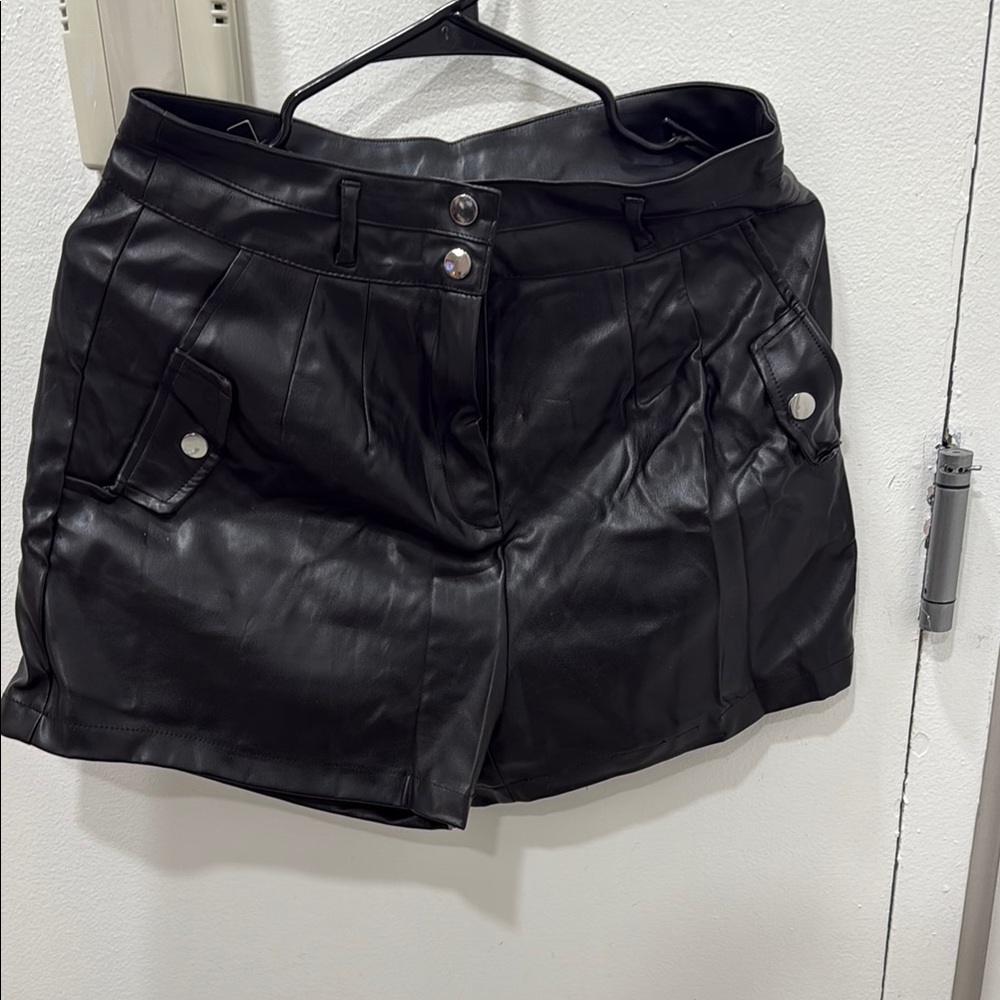Love Tree Black Skorts with Satin Finish